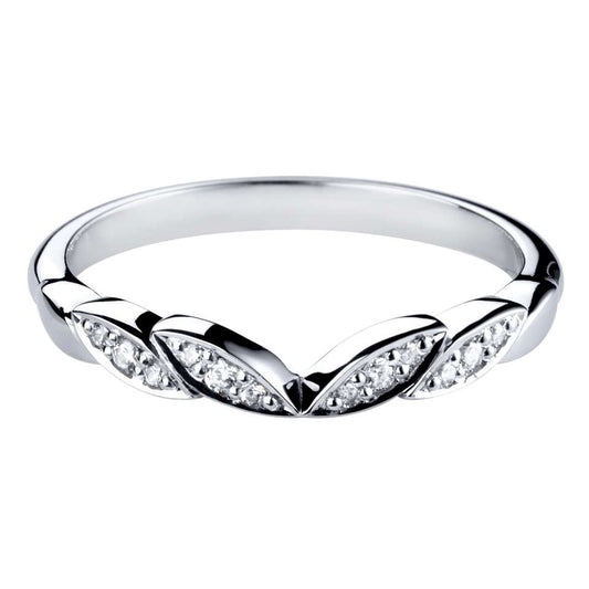 A FLORAL INSPIRED DIAMOND SET SHAPED BAND WITH A V SILHOUETTE.